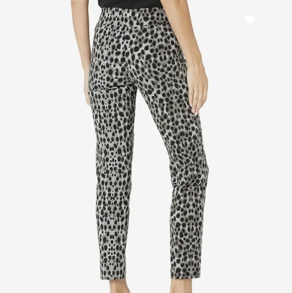 Krazy Larry High Rise Pull On Ankle Pants Size 12 Black Leopard Style P507 EUC - Picture 3 of 9